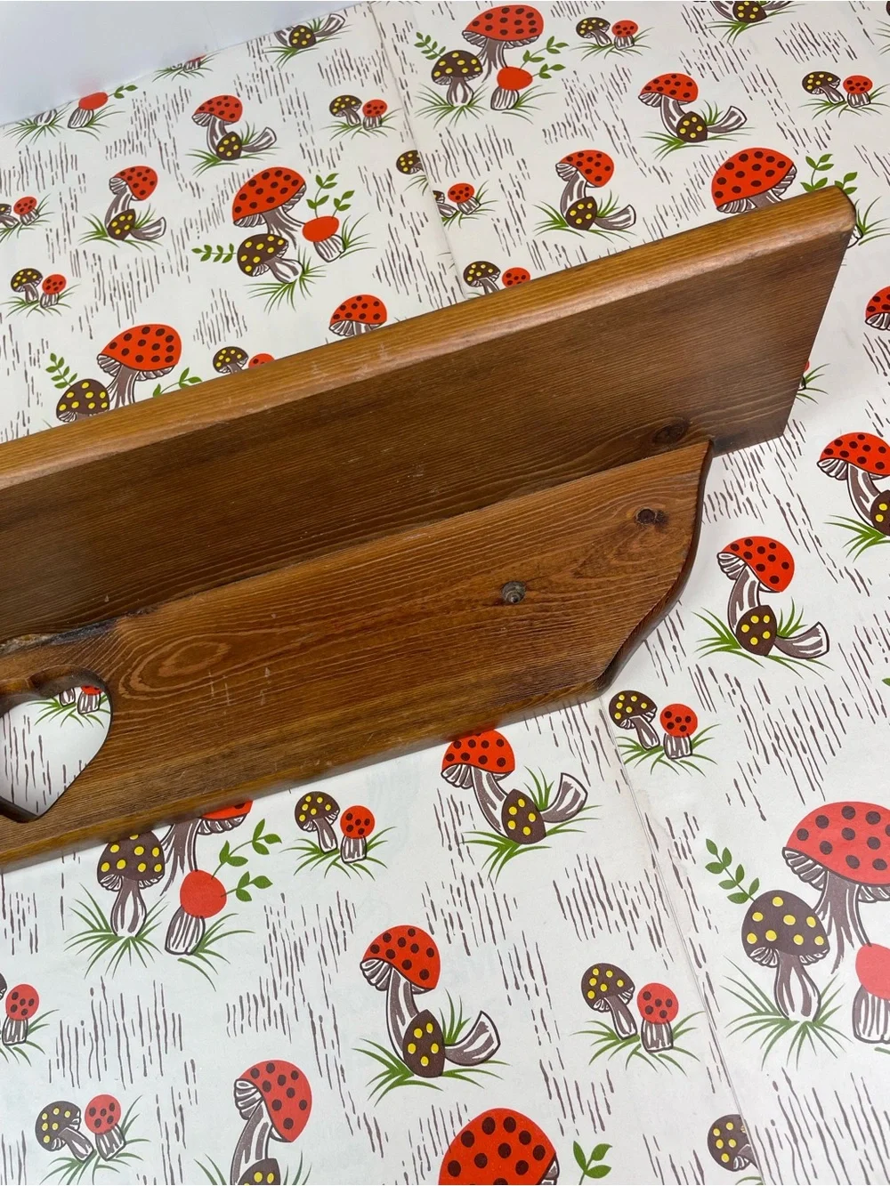 Vintage Wood Heart Shelf Wall Hanging Trinket Display